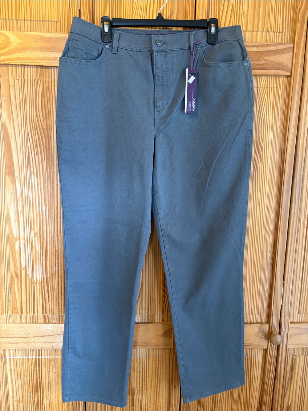NEW Gloria Vanderbilt Amanda Jeans Heritage Fit Slimming Gray 16‎ Average